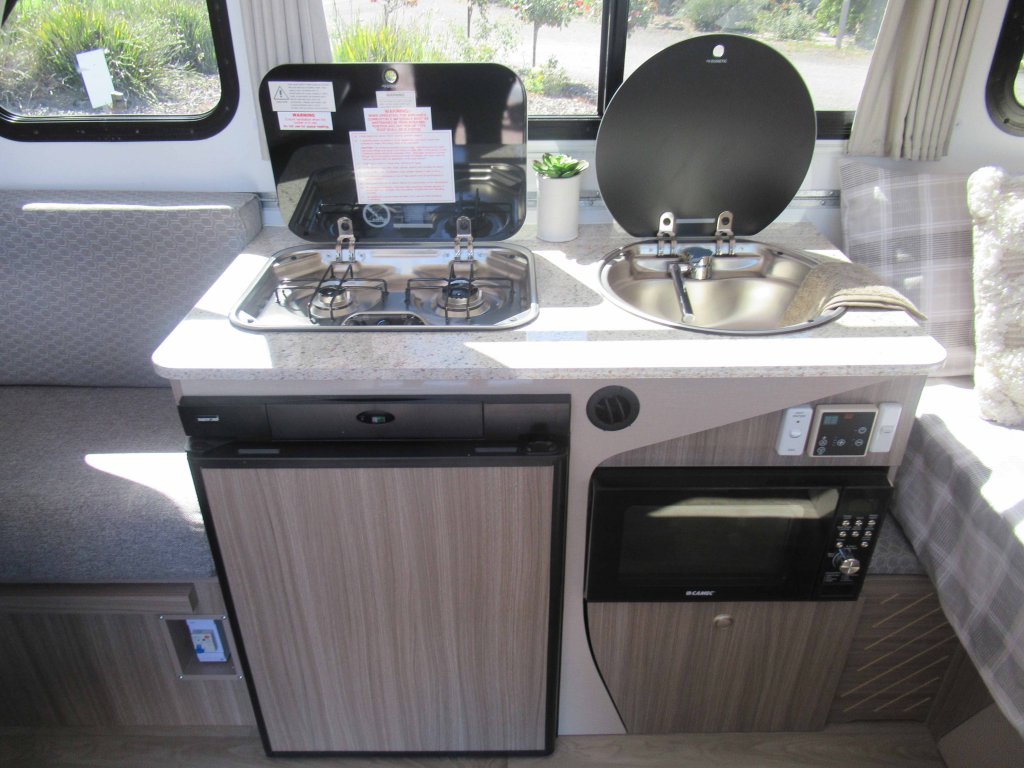 Donehues_Leisure_New_Avan_Cruiser_Adventure_Plus_Camper_Mt-Gambier_12503-2-1024x768